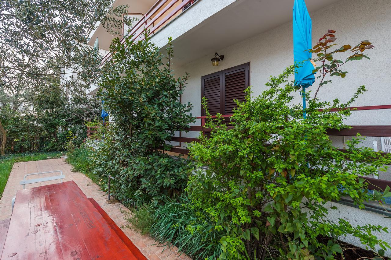 Apartments Boris Vodice Buitenkant foto